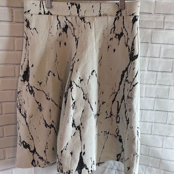 Anthro Everleigh Black/White Marbled Skirt Sz M - Picture 2 of 6
